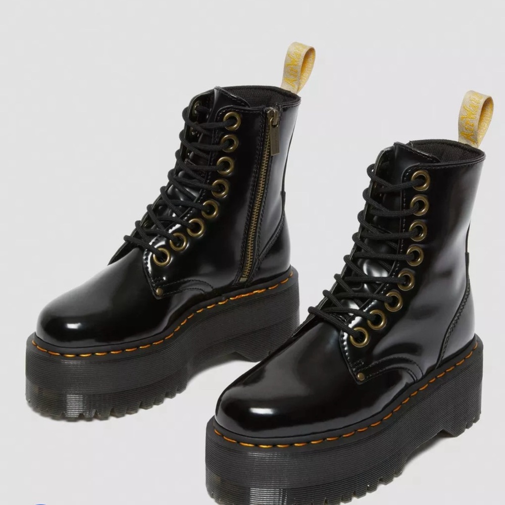 NWOB Brand New Doc Martens Jadon Platform Max Vegan Black Patent US 7 EU 38 UK 5